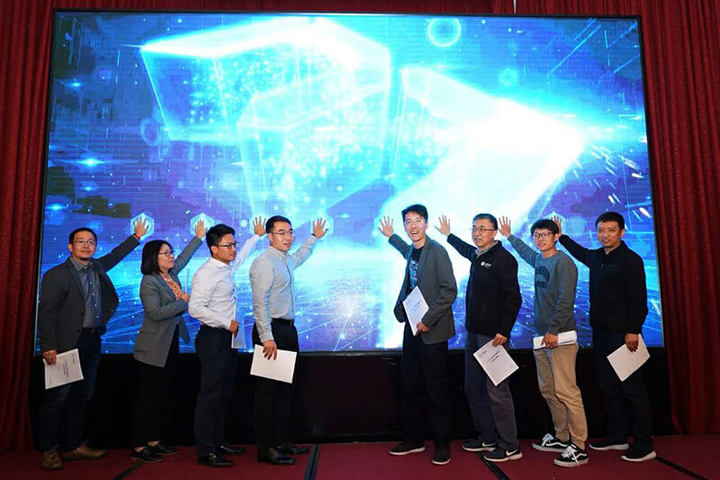 移远通信联合发布《C-V2X大规模终端通信外场测试报告》